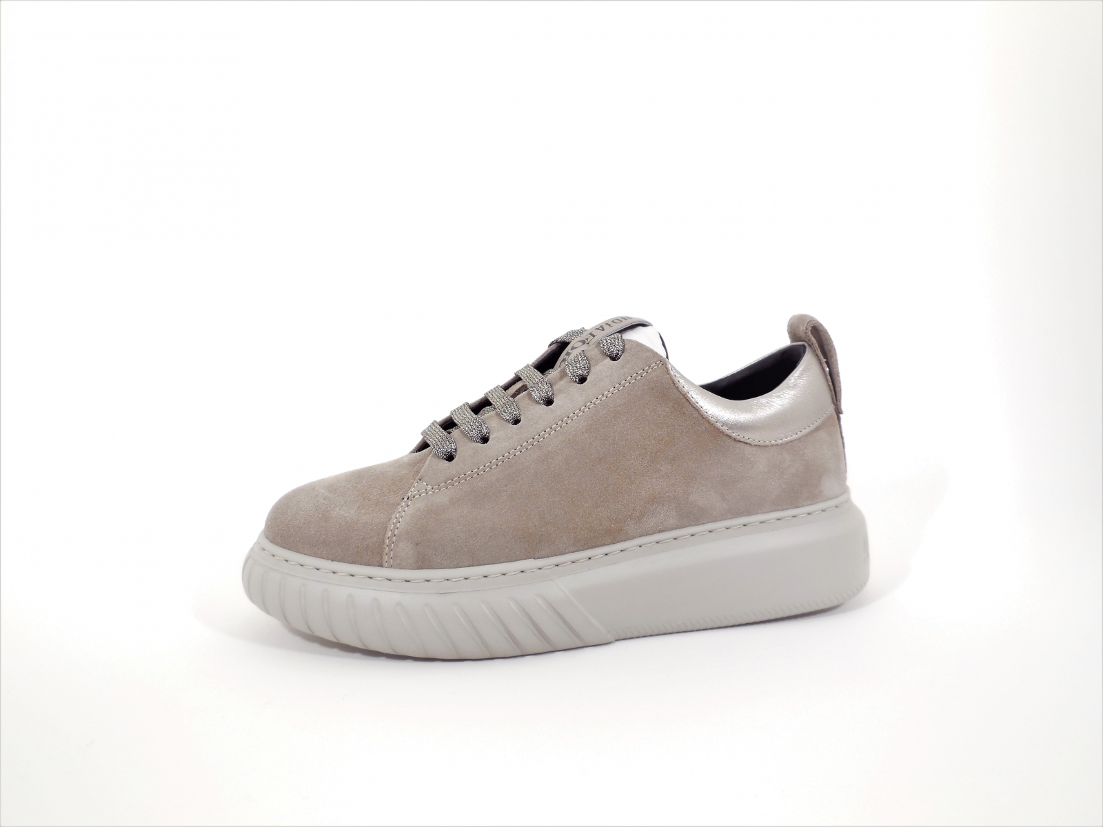 Basket taupe suede